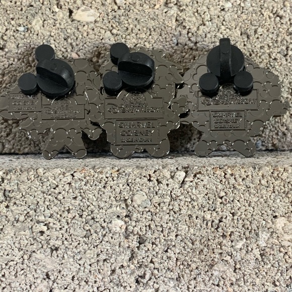 Disney Trading Pins - Picture 5 of 5